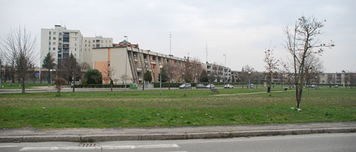 Parma, il parco e il crescent antistanti la facciata nord di San Luca