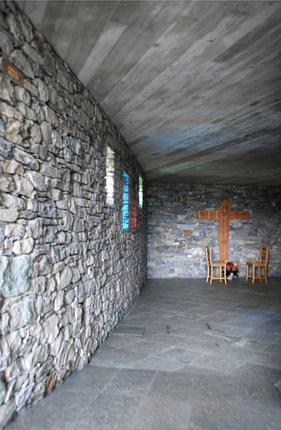 Cappella delladorazione eucaristica, attualmente allestita come spazio per le confessioni