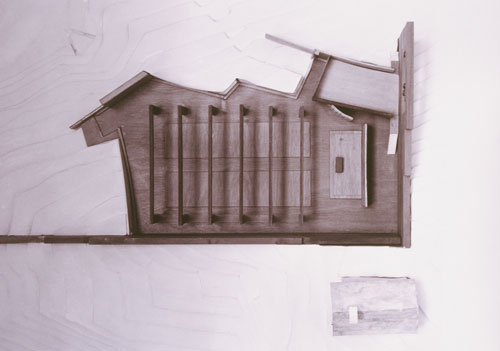 Progetto definitivo di Roberto Rosset e Pier Giorgio Trevisan, 1990, modello con l'allestimento liturgico longitudinale (archivio Rosset)