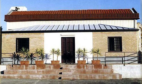 Paternò, la sede provvisoria della parrocchia dello Spirito Santo dopo i lavori di adeguamento del 1995-1996 (dal web)